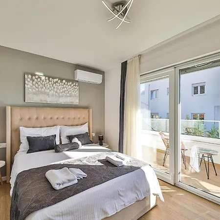 4 Bedroom Beautiful In Kastel Stari *