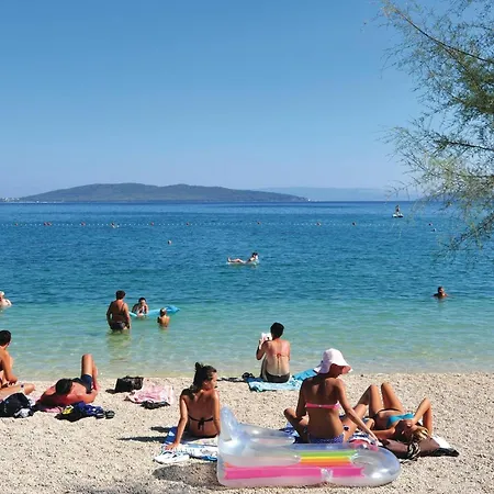 4 Bedroom Beautiful In Kastel Stari Holiday home *