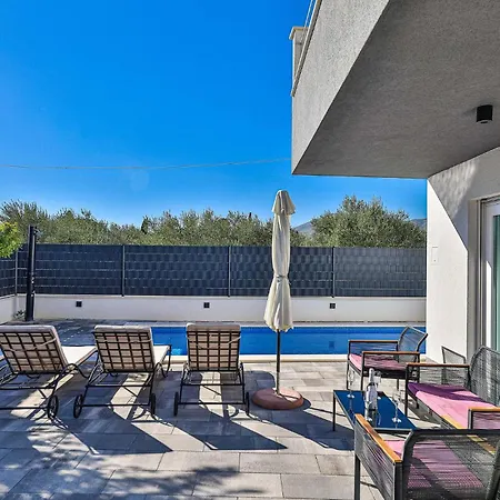 펜션 Cozy In Kastel Stari *