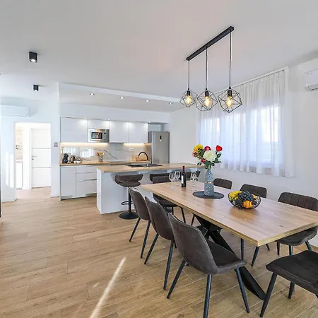 펜션 Cozy In Kastel Stari Kaštela