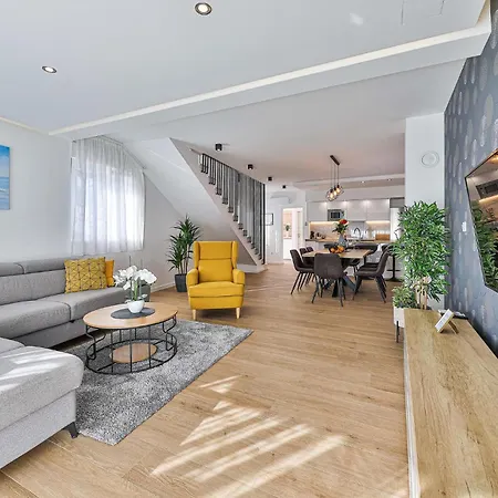 Cozy In Kastel Stari 펜션 Kaštela